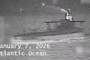 Thermal image of a vessel emitting smoke in the Atlantic Ocean on January 7, 2026, showcasing maritime activity in low visibility conditions.