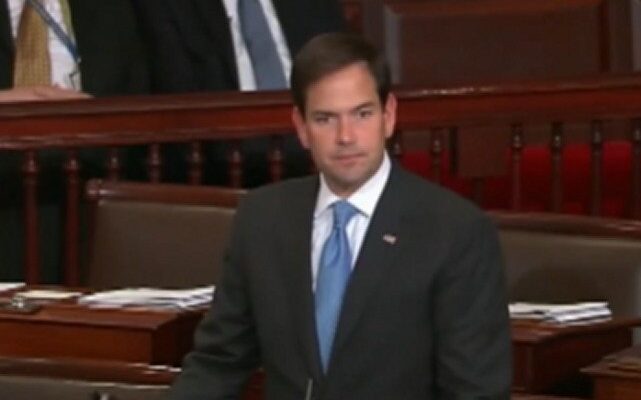 Marco Rubio speaking on the Senate floor in 2015