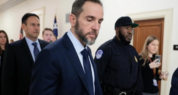 Former Justice Department prosecutor facing charges over alleged hidden Trump-related records