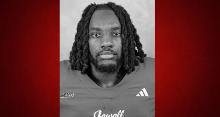 William Jewell College running back MicahJo Barnett during a college football game